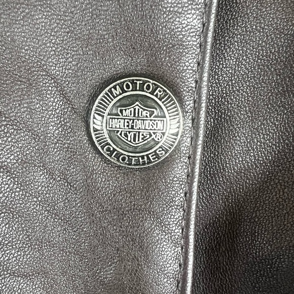 Harley Genuine leather Vest - Picture 2 of 5